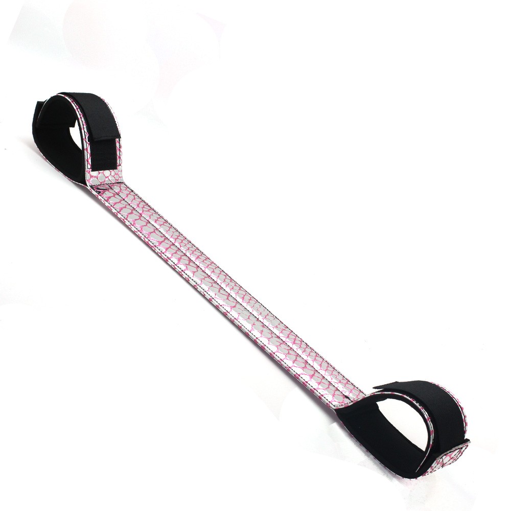 FAUX LEATHER SPREADER BAR