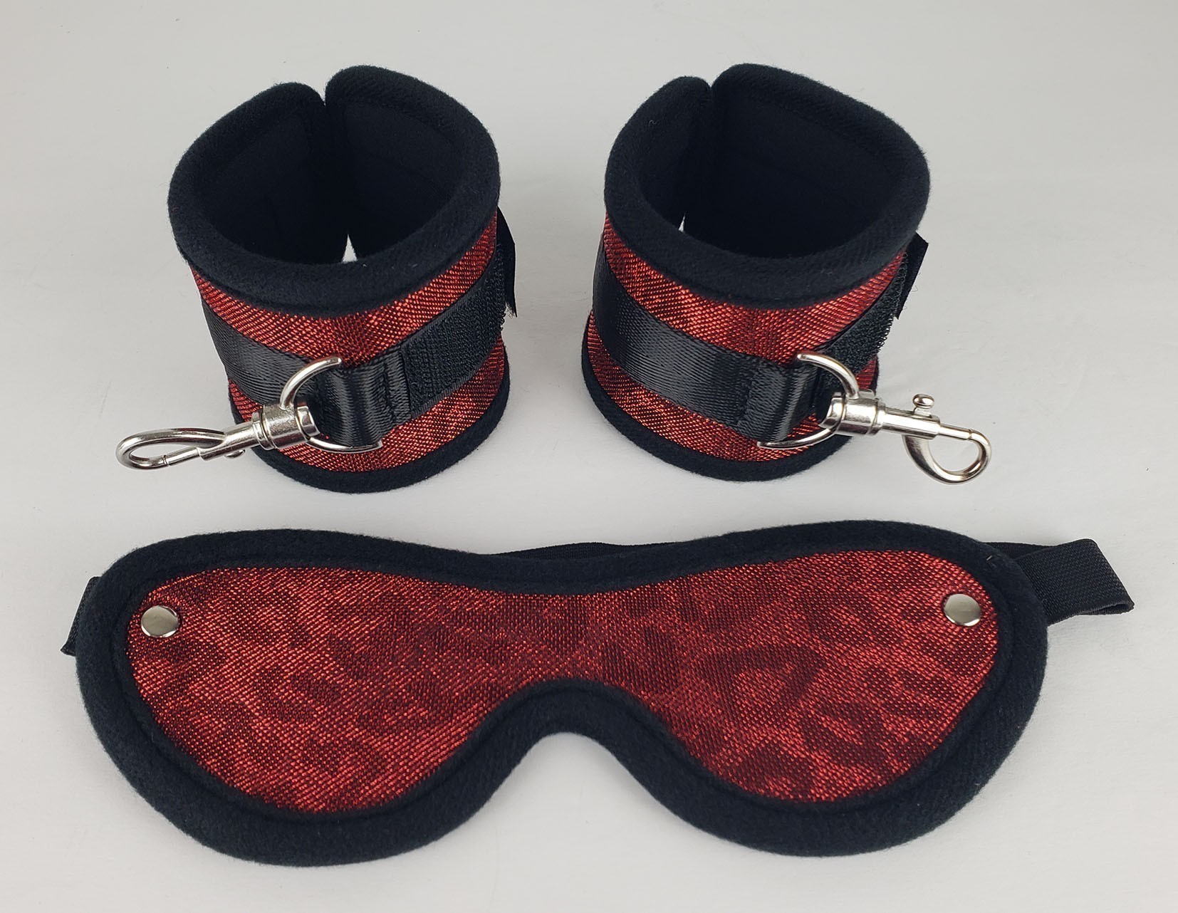 Blindfold-Wrist Cuffs Kit-Neoprene Red